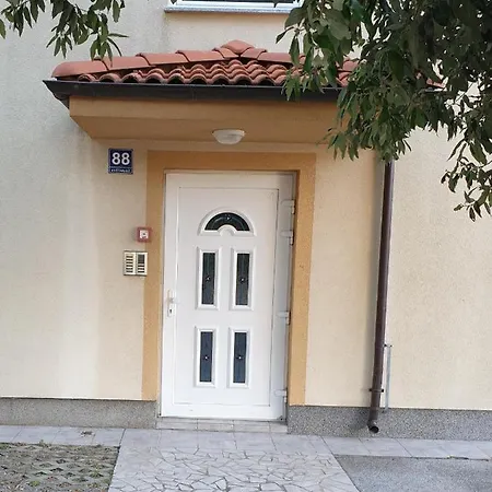 Outdoor Lina Apartment *